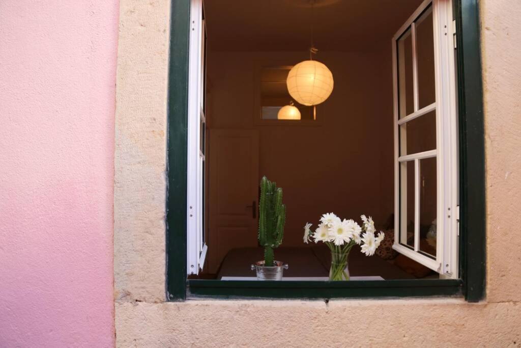 Two Bedroom Cozy Flat By River In Quiet Art Zone Lisboa Exterior foto