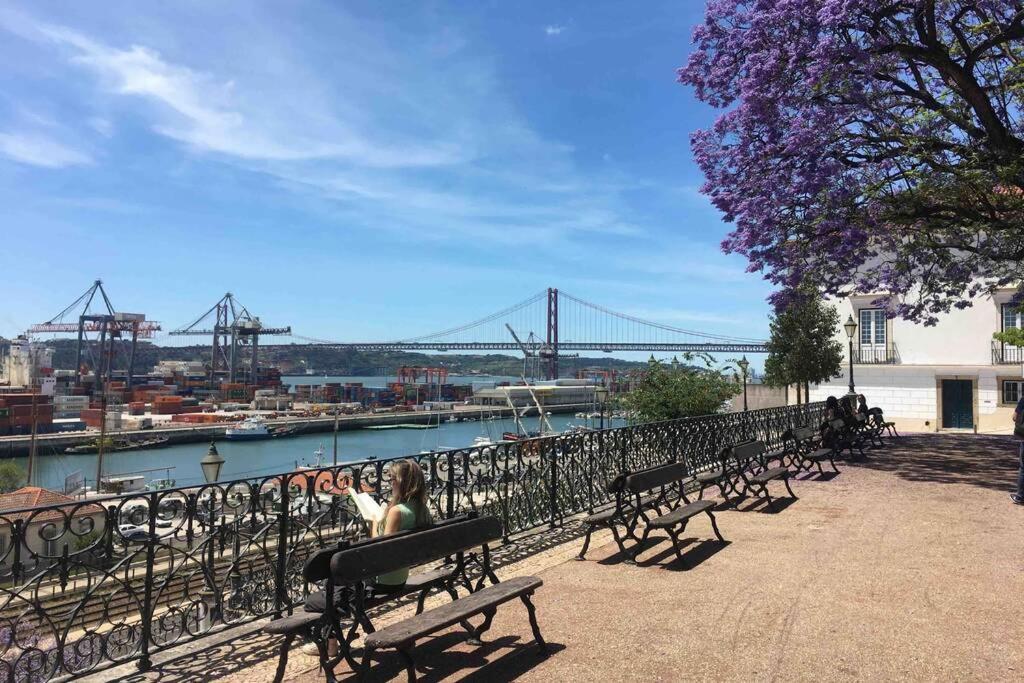 Two Bedroom Cozy Flat By River In Quiet Art Zone Lisboa Exterior foto