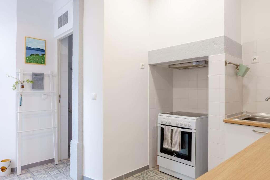 Two Bedroom Cozy Flat By River In Quiet Art Zone Lisboa Exterior foto